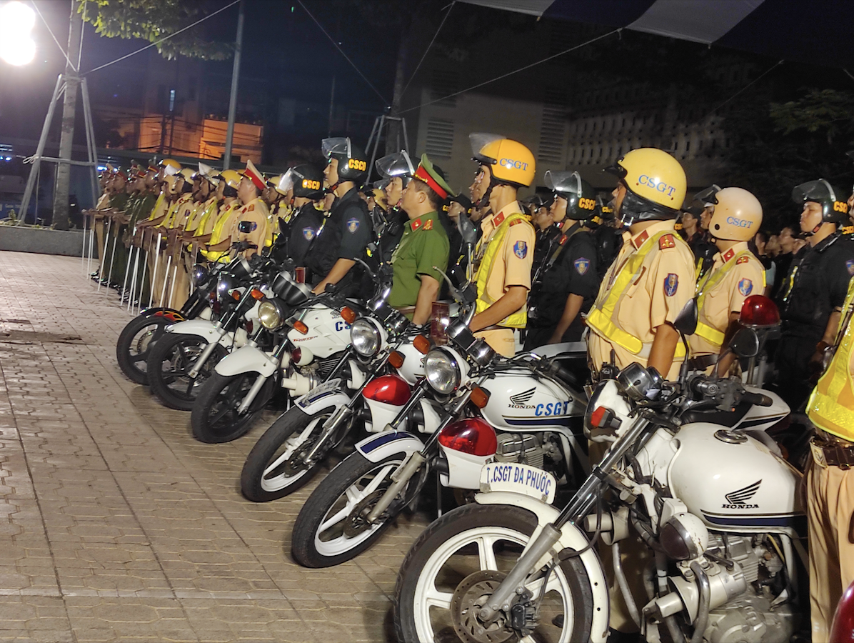 Công an TPHCM ra quân trấn áp tội phạm ảnh 1