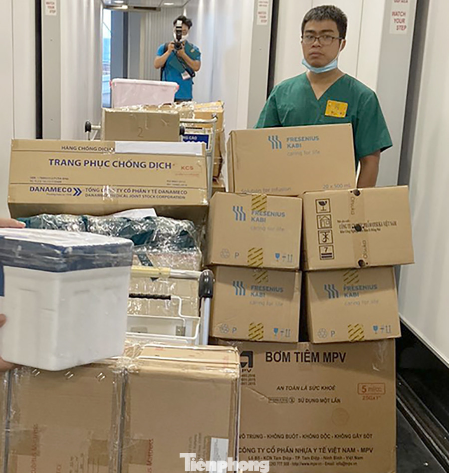 Bên trong chuyến bay đặc biệt đón lao động tại Guinea Xích đạo về nước ảnh 11