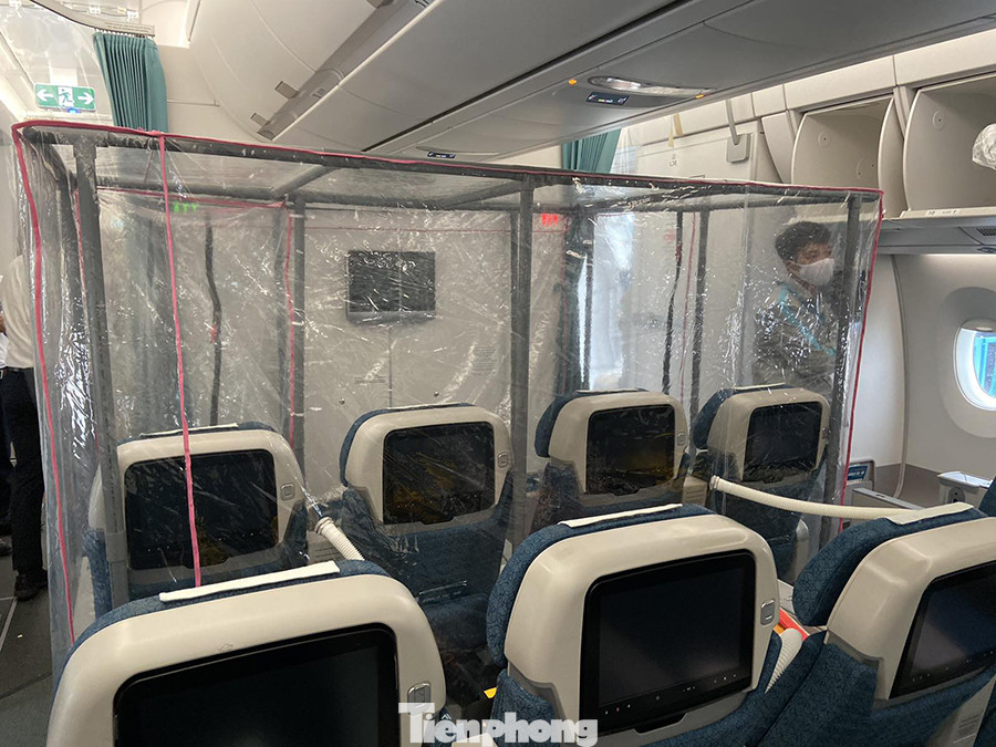 Bên trong chuyến bay đặc biệt đón lao động tại Guinea Xích đạo về nước ảnh 4