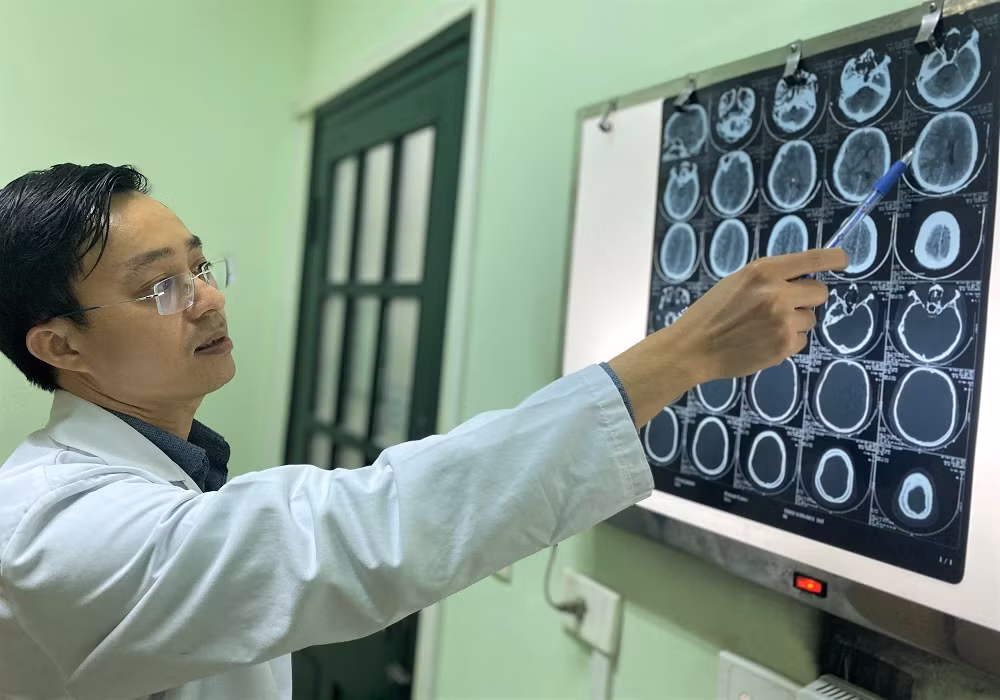 Bình ga phát nổ khi nấu ăn, nam thanh niên cụt tay, chấn thương sọ não ảnh 1