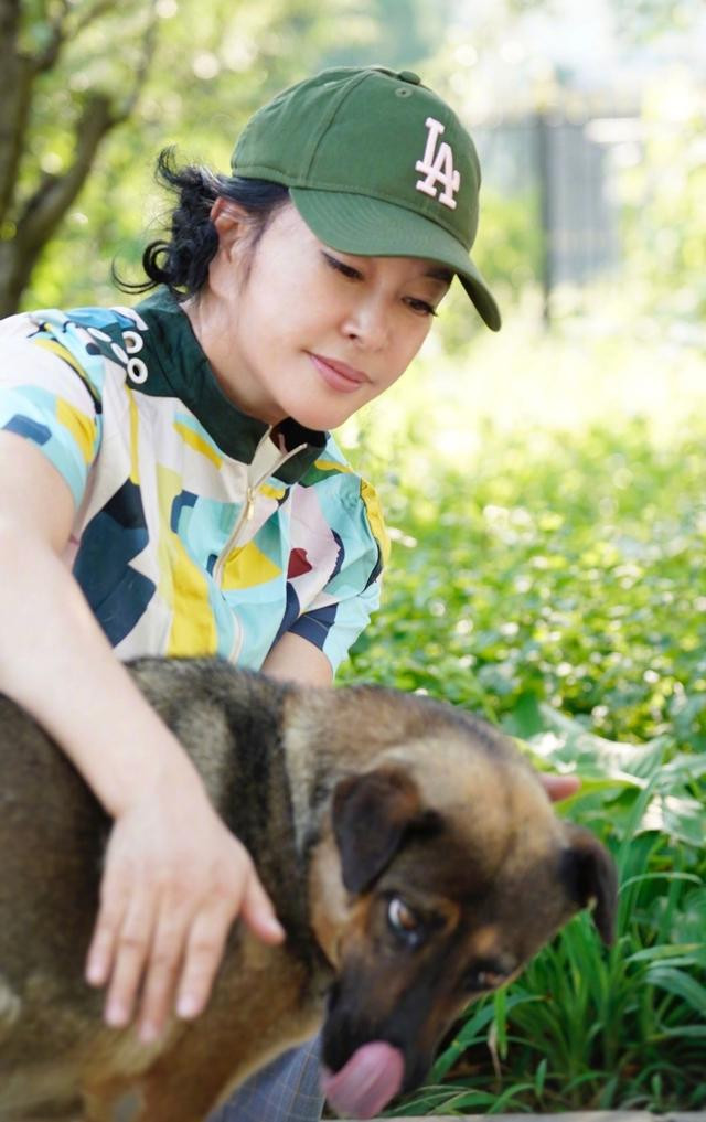 Dân mạng không ngừng bàn tán về gương mặt đơ cứng khác lạ của Lưu Hiểu Khánh ở tuổi 65 ảnh 5