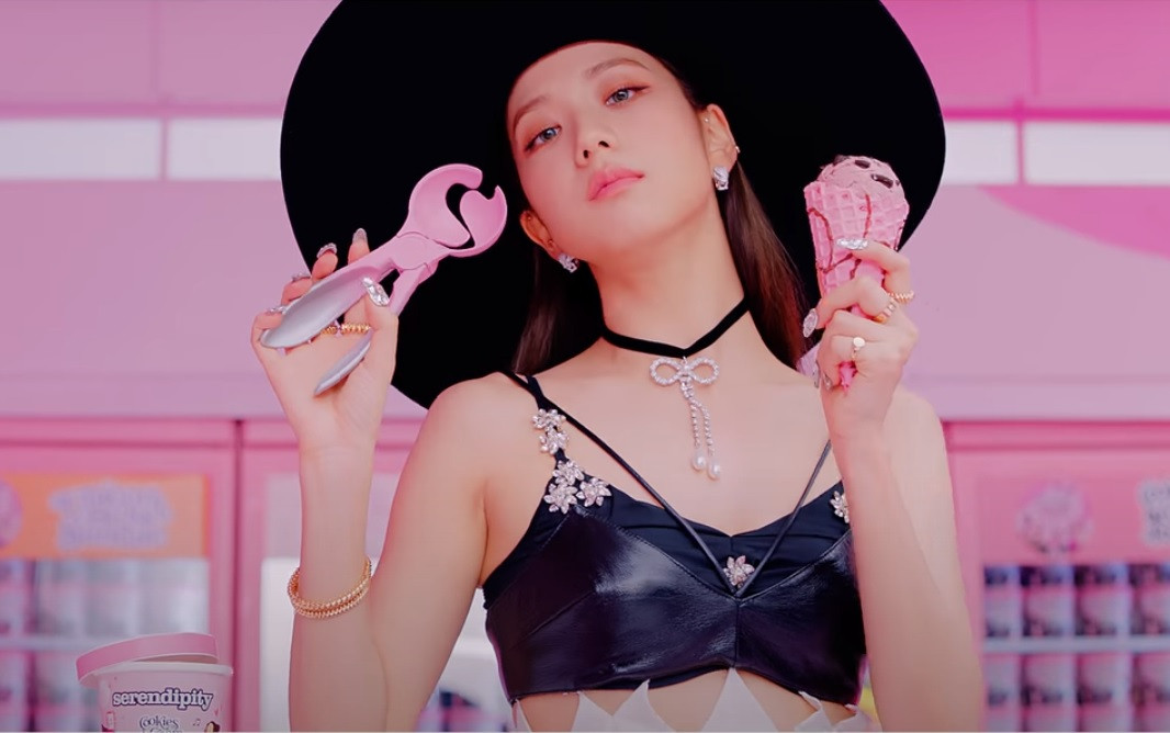 Nhan sắc đỉnh cao của Black Pink và Selena Gomez ‘cứu cánh’ MV hợp tác ảnh 12