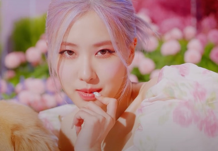 Nhan sắc đỉnh cao của Black Pink và Selena Gomez ‘cứu cánh’ MV hợp tác ảnh 15