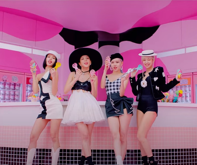 Nhan sắc đỉnh cao của Black Pink và Selena Gomez ‘cứu cánh’ MV hợp tác ảnh 4