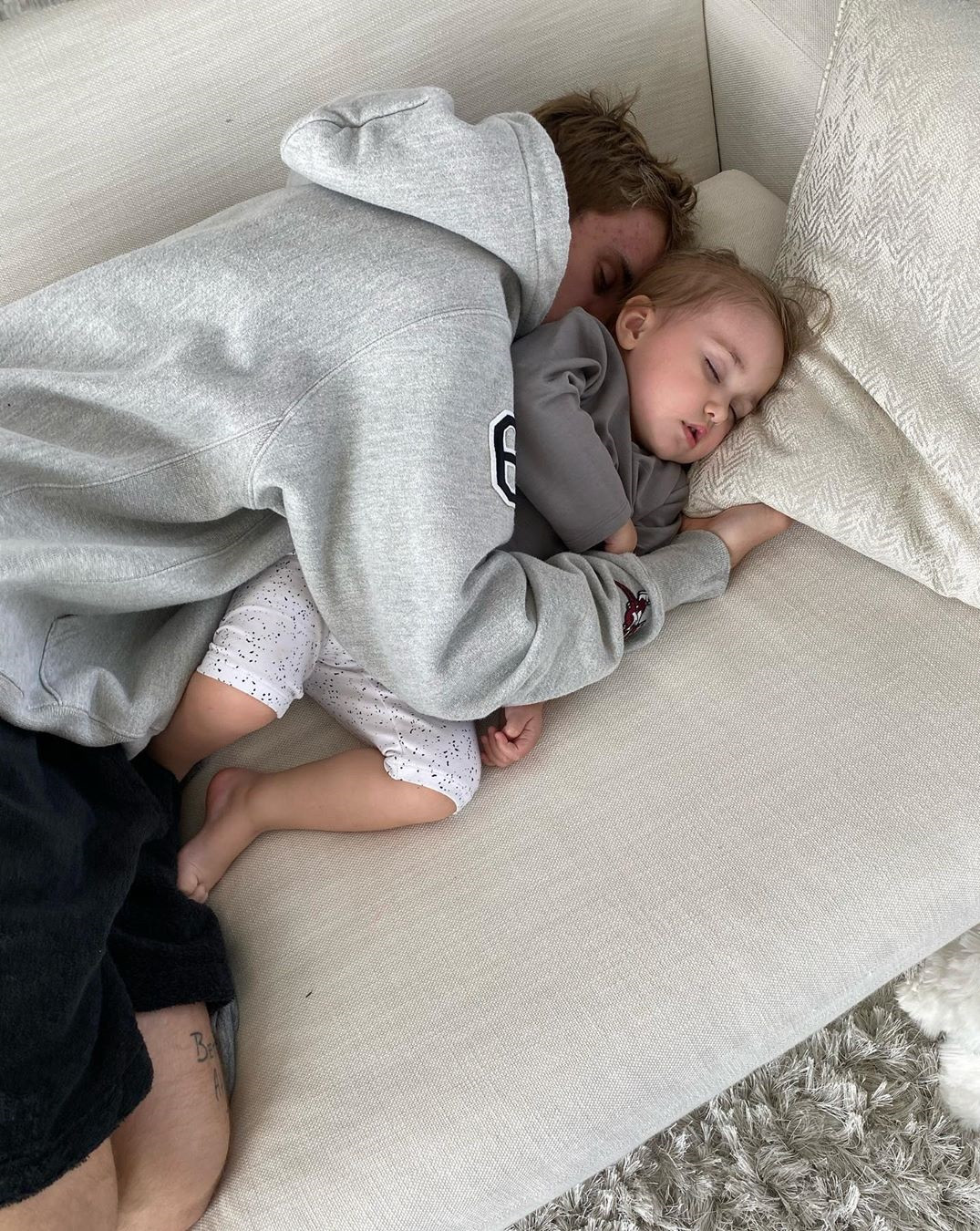 Vẻ đáng yêu ngọt ngào của cô bé 2 tuổi là em gái Justin Bieber ảnh 3