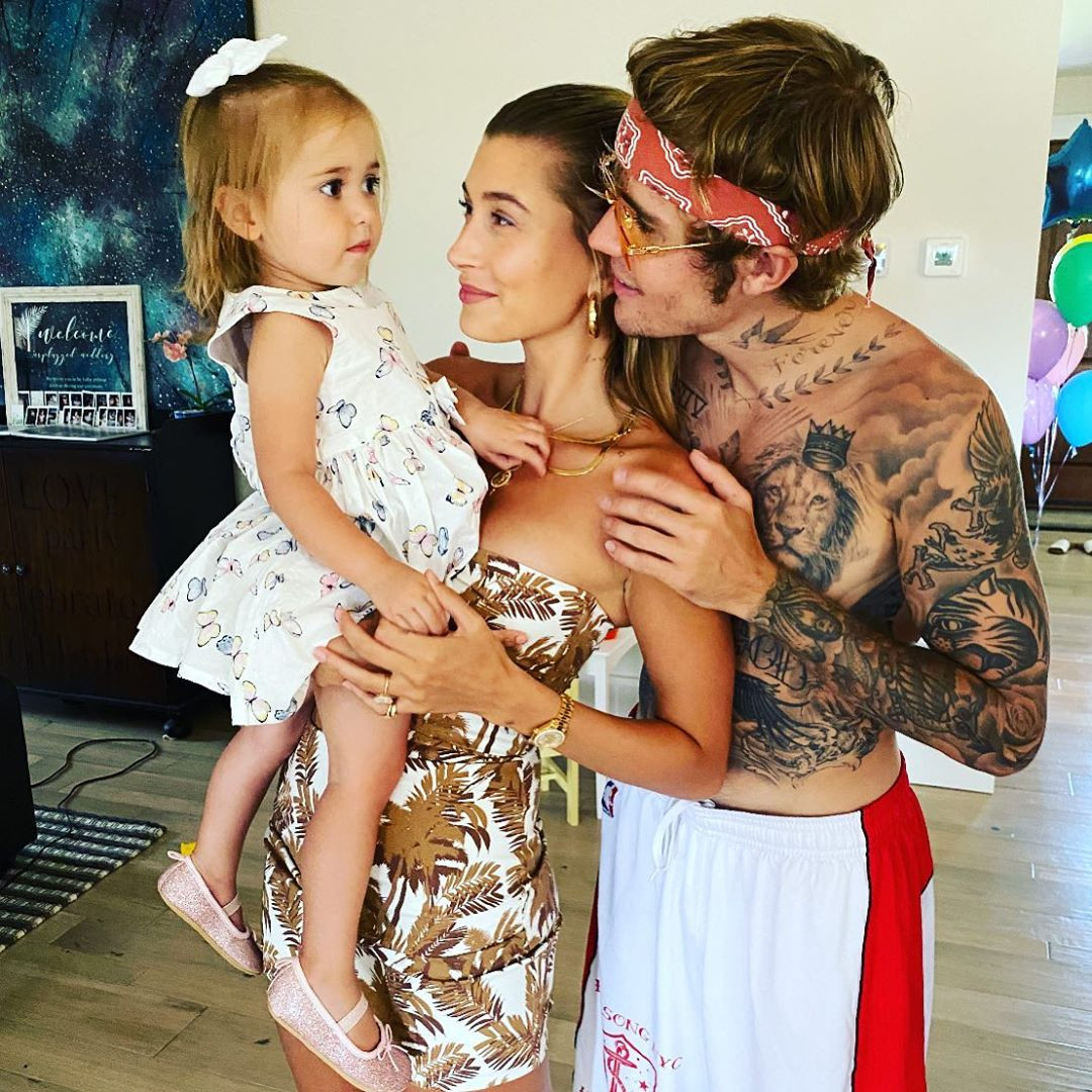 Vẻ đáng yêu ngọt ngào của cô bé 2 tuổi là em gái Justin Bieber ảnh 1