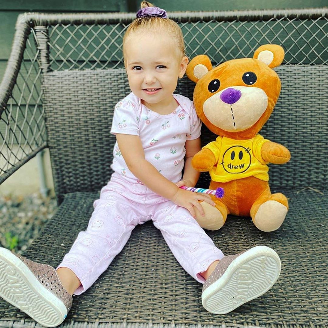 Vẻ đáng yêu ngọt ngào của cô bé 2 tuổi là em gái Justin Bieber ảnh 6