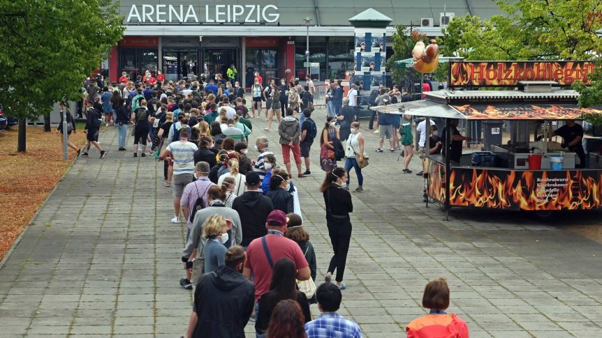 1.500 người tình nguyện tham gia đêm nhạc nghiên cứu về cách lây lan COVID-19 ảnh 2