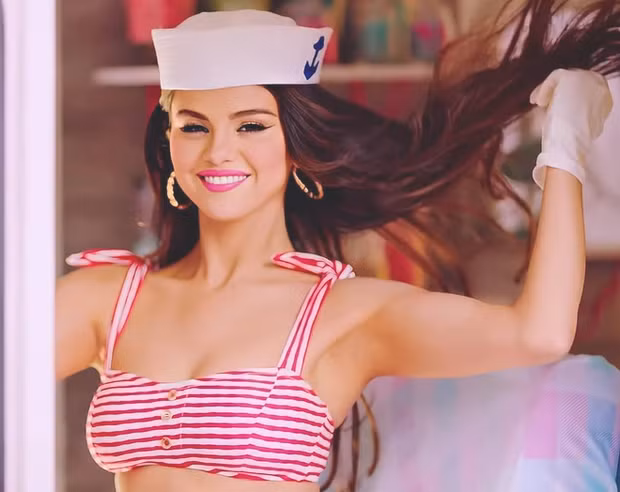 Nhan sắc đỉnh cao của Black Pink và Selena Gomez ‘cứu cánh’ MV hợp tác ảnh 18