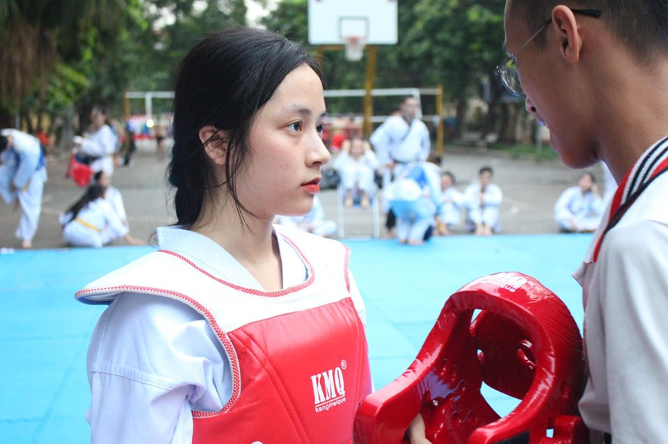 Dàn bóng hồng vừa xinh vừa giỏi Taekwondo của trường đại học Kinh tế quốc dân ảnh 1