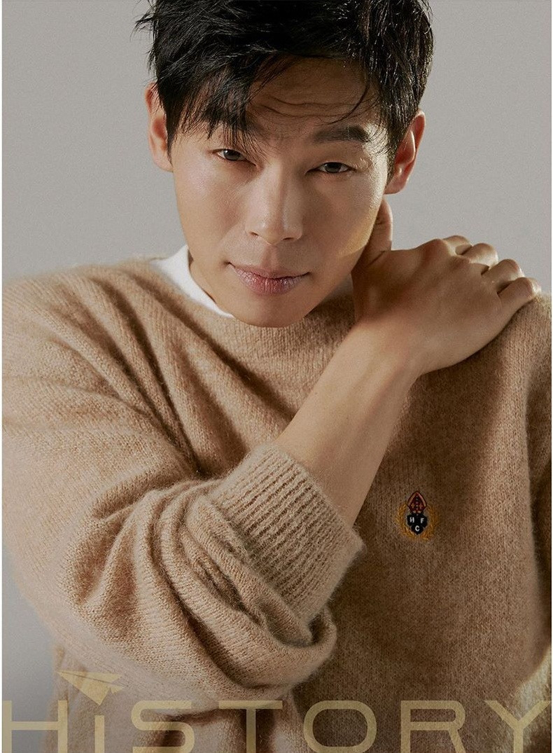 Hậu ly hôn Song Hye Kyo, Song Joong Ki điển trai 'hack tuổi', rộ tin yêu người mới ảnh 11