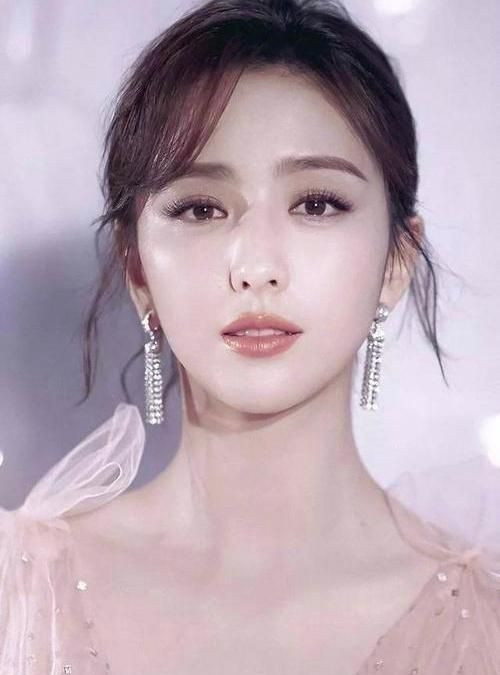 Mê mẩn màn múa đẹp say lòng của người đẹp Tân Cương Đồng Lệ Á ảnh 16