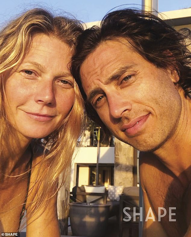 Bạn gái cũ Brad Pitt trẻ trung quyến rũ đáng ngưỡng mộ ở tuổi U50 ảnh 14