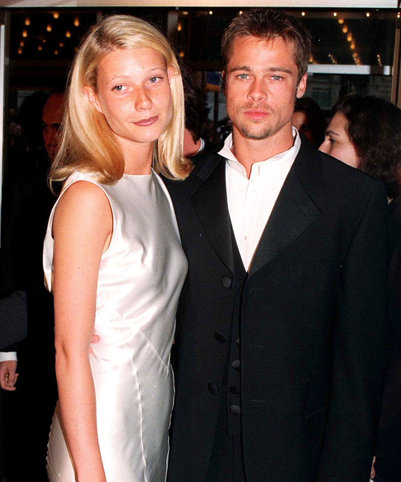 Bạn gái cũ Brad Pitt trẻ trung quyến rũ đáng ngưỡng mộ ở tuổi U50 ảnh 13