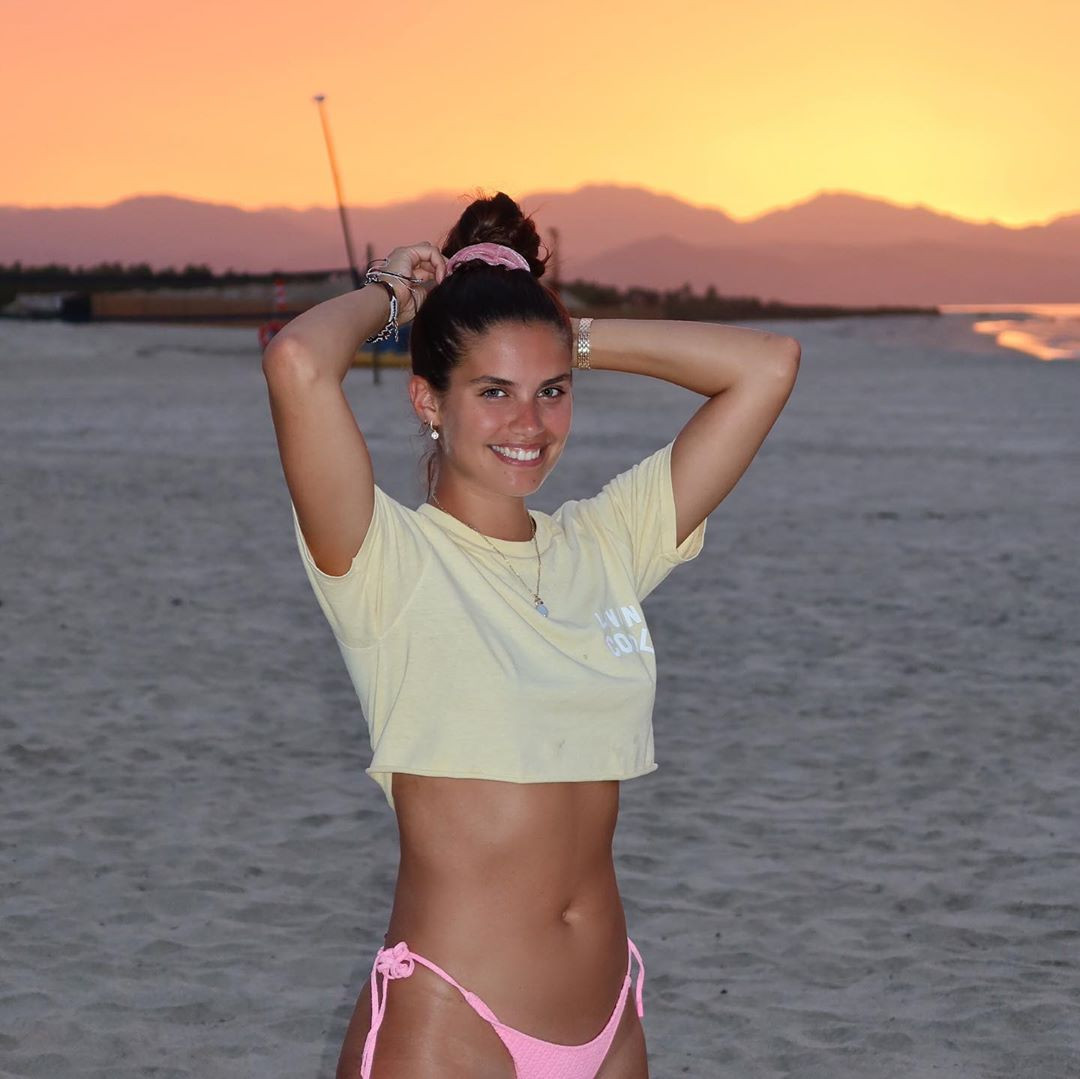 Thiên thần nội y Sara Sampaio khoe eo 'bánh mì' body đầy đặn hậu COVID ảnh 1