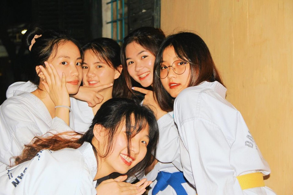 Dàn bóng hồng vừa xinh vừa giỏi Taekwondo của trường đại học Kinh tế quốc dân ảnh 9