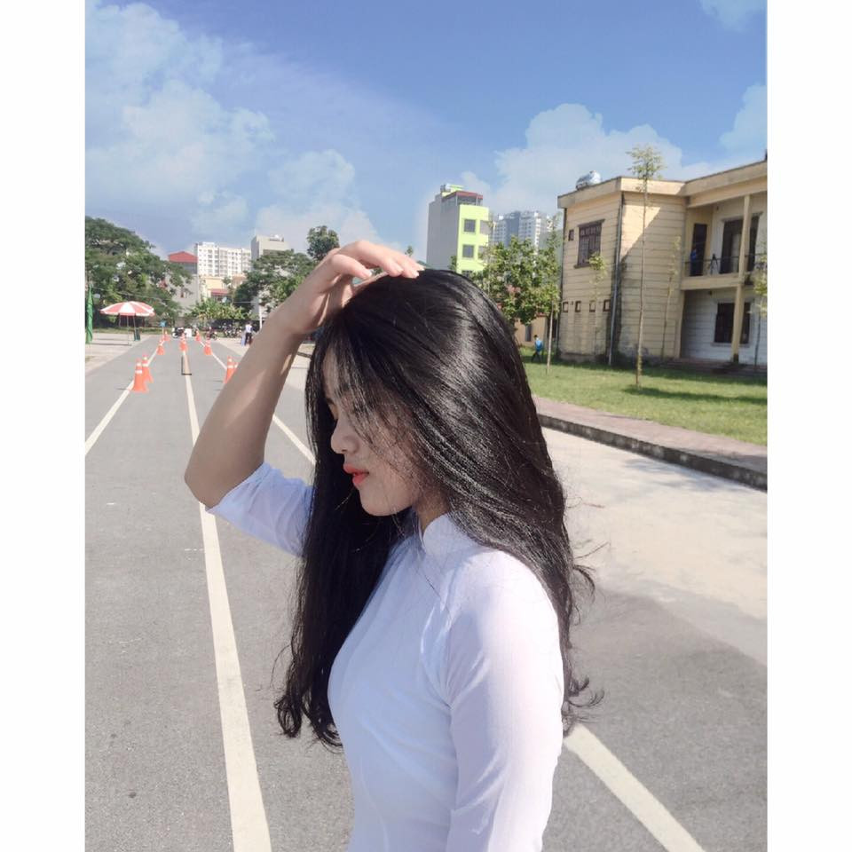 Xinh xắn nổi bật, nữ sinh được tìm kiếm sau chương trình 'Đường lên đỉnh Olympia' ảnh 6