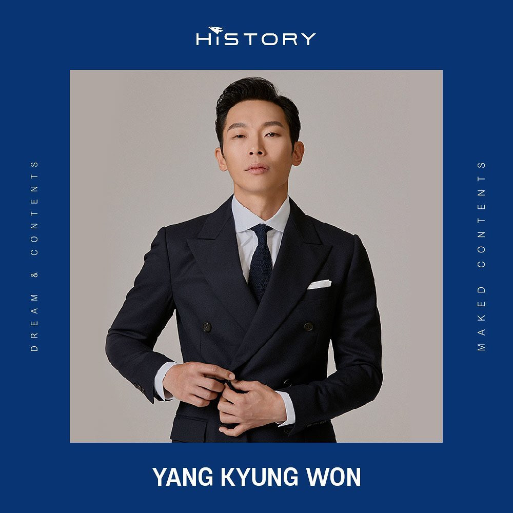 Hậu ly hôn Song Hye Kyo, Song Joong Ki điển trai 'hack tuổi', rộ tin yêu người mới ảnh 6