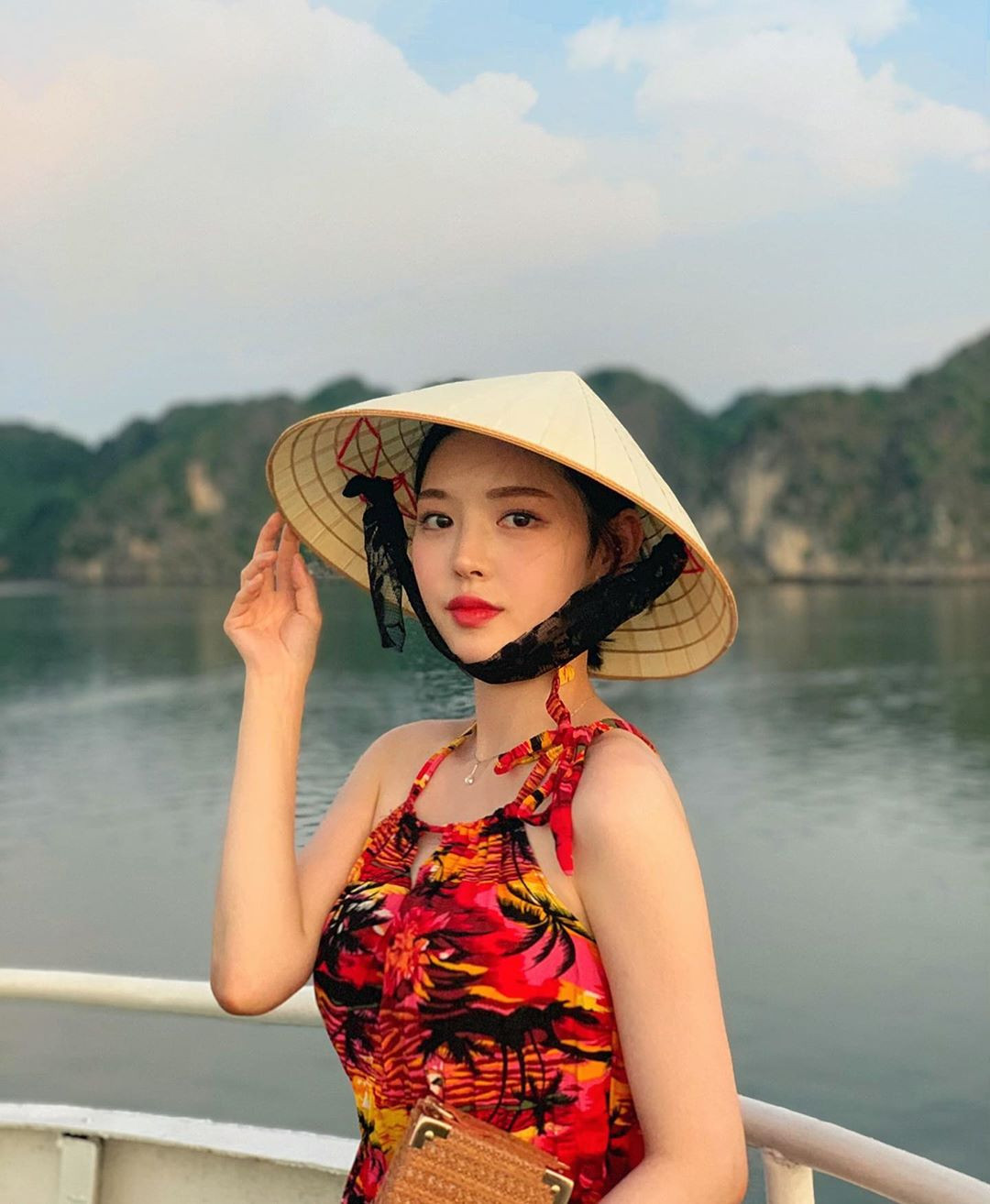 Được gọi là 'thực thần', cô gái ham ăn xứ Hàn vẫn rất xinh đẹp và thon thả ảnh 4