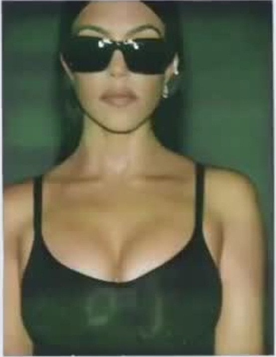 Kim Kardashian tung clip eo nhỏ khó tin hút triệu view ảnh 16