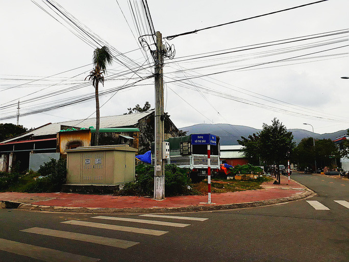 Tác động cấp đất cho vợ, cựu trưởng phòng TN&MT bị truy tố ảnh 1