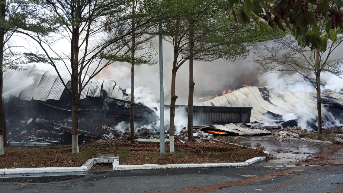 Kho hạt điều rộng 1.000m2 ở Bà Rịa- Vũng Tàu chìm trong biển lửa ảnh 1