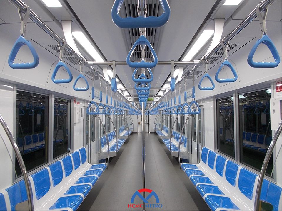 Cận cảnh đoàn tàu metro số 1 chuẩn bị đưa về TPHCM chạy thử ảnh 3