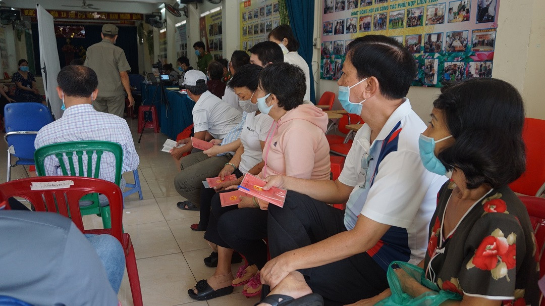 Công an TPHCM cấp gần 100.000 căn cước gắn chip mỗi ngày ảnh 6