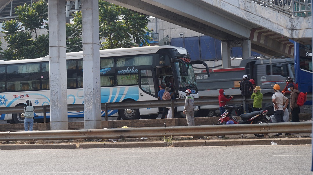 Vì sao bến xe 4.000 tỷ lại vắng như chùa bà đanh? ảnh 5