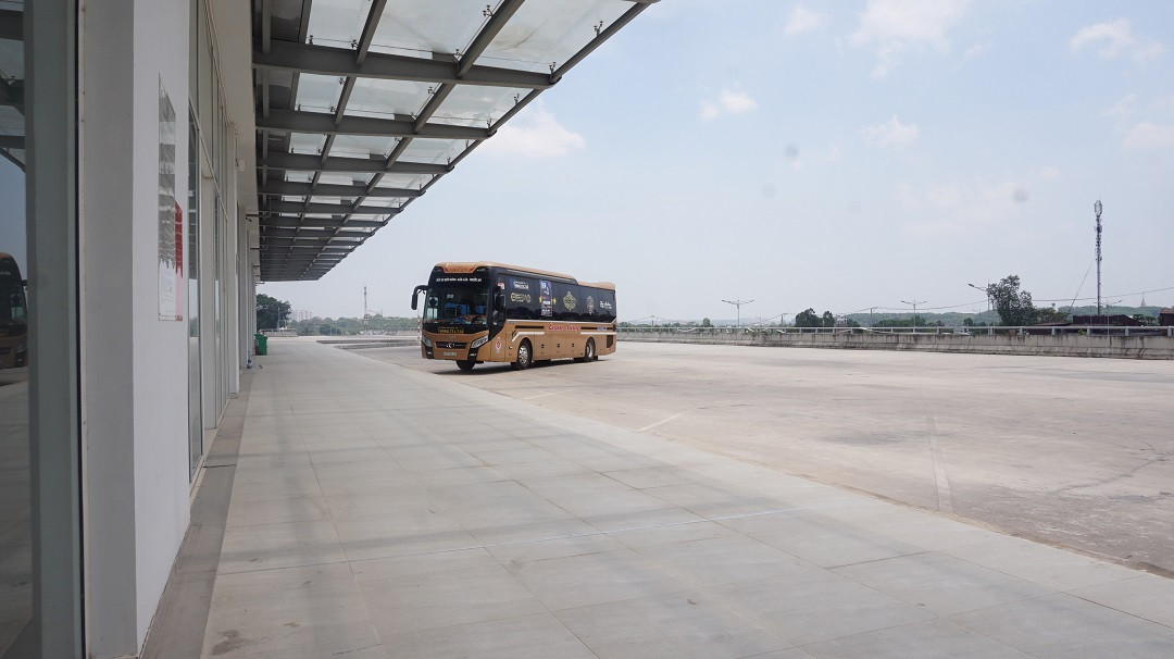 Vì sao bến xe 4.000 tỷ lại vắng như chùa bà đanh? ảnh 2