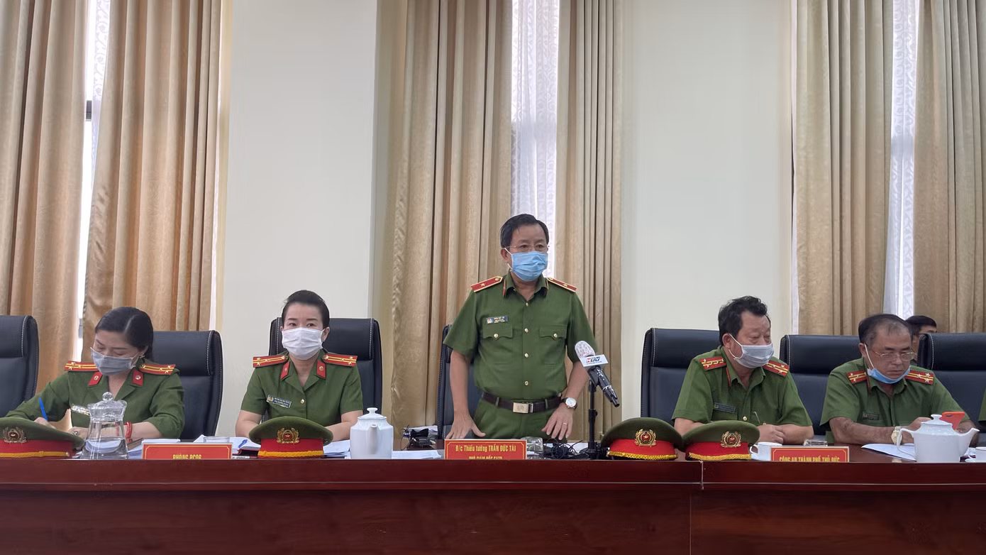 Dân lo căn cước công dân gắn chíp có định vị theo dõi, Công an TPHCM nói gì? ảnh 1