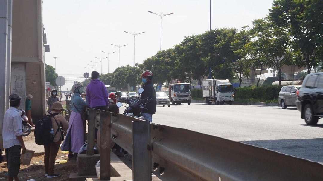 Vì sao bến xe 4.000 tỷ lại vắng như chùa bà đanh? ảnh 6