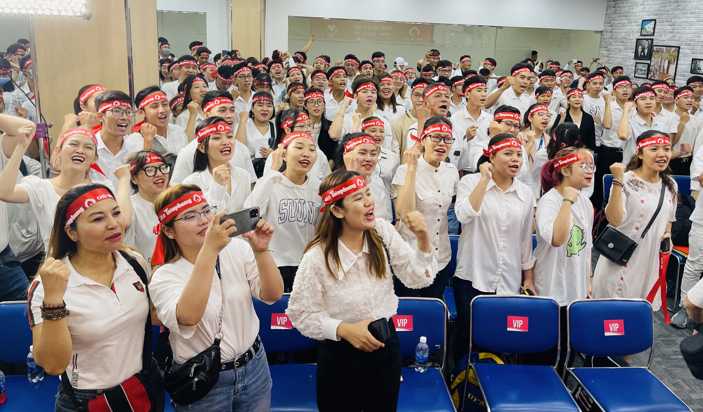 Sôi động Chủ nhật Đỏ tại TPHCM ảnh 3