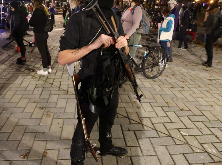 Mỹ: Biểu tình hậu bầu cử lan khắp nước Mỹ, 60 người bị bắt ảnh 3