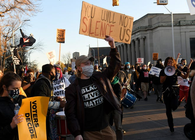 Mỹ: Biểu tình hậu bầu cử lan khắp nước Mỹ, 60 người bị bắt ảnh 10