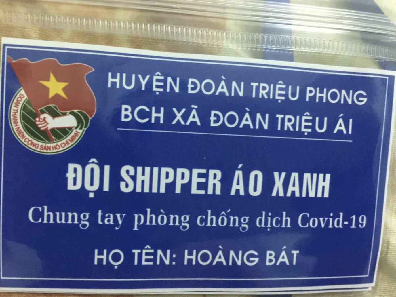 Đội shipper áo xanh đi chợ giúp người dân mùa dịch ảnh 4