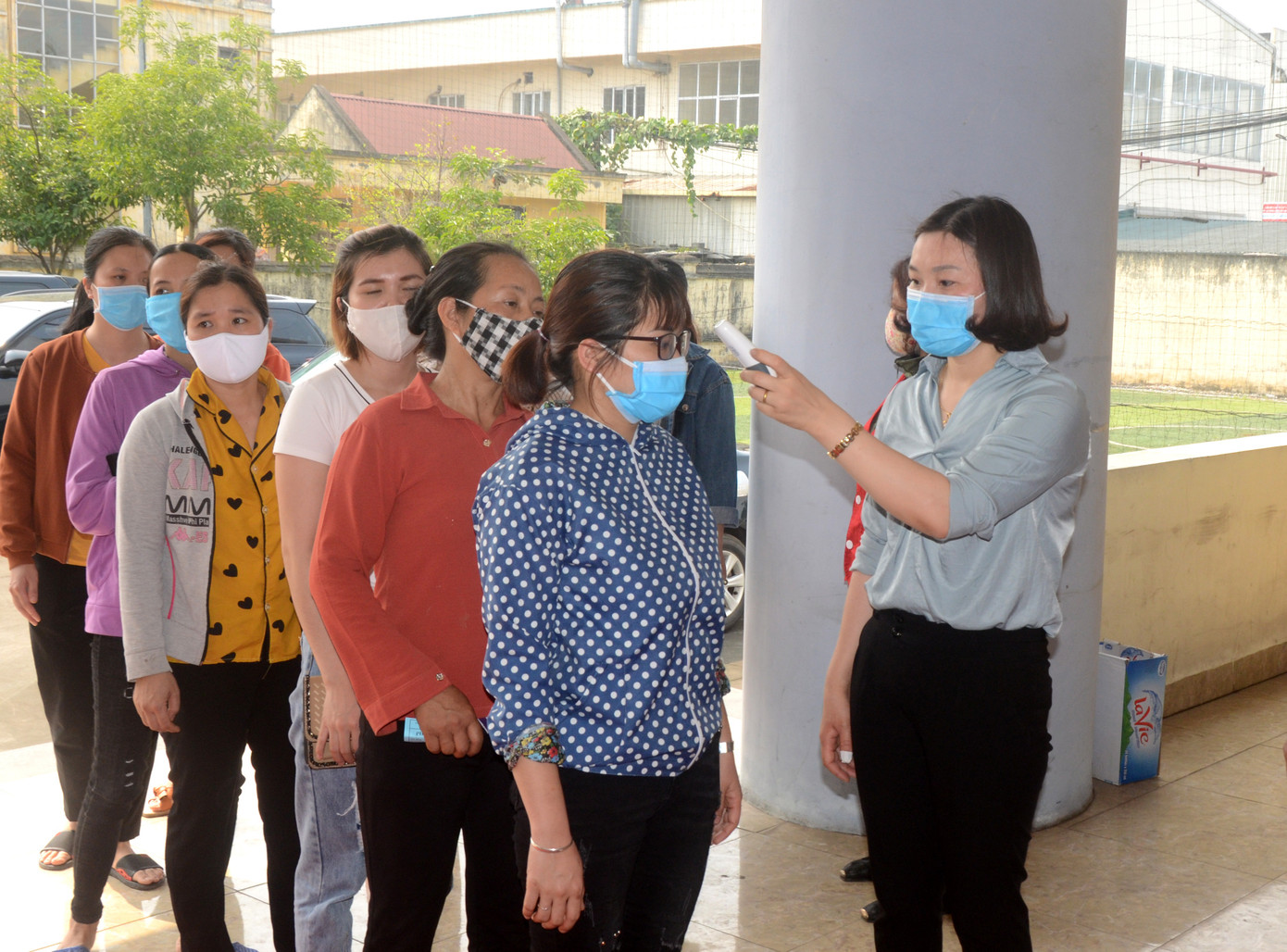 Khởi động ATM rút gạo ‘bằng chân’ đầu tiên ở Hà Nam tiếp sức công nhân, người nghèo ảnh 4