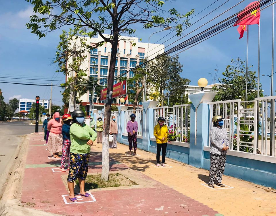 Bình Thuận khởi động ‘ATM gạo’ cho người khó khăn ảnh 1