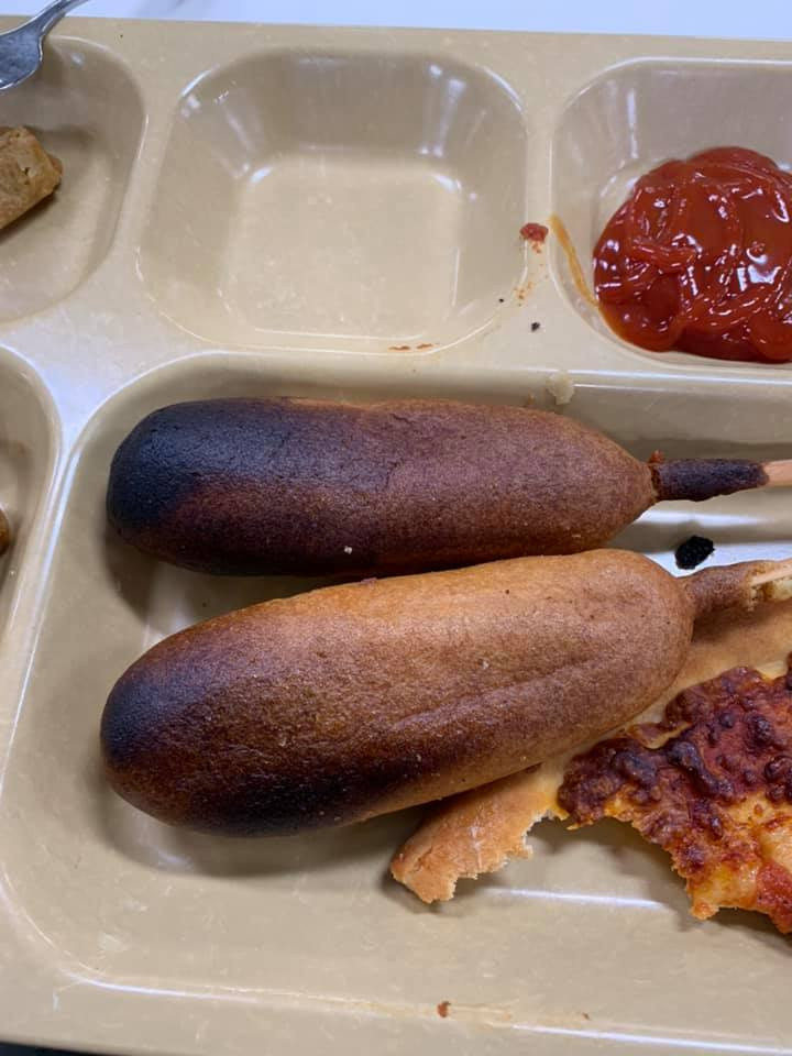 Cựu binh hé lộ hình ảnh bữa ăn tệ hại của lính Mỹ trên tàu chiến ảnh 2