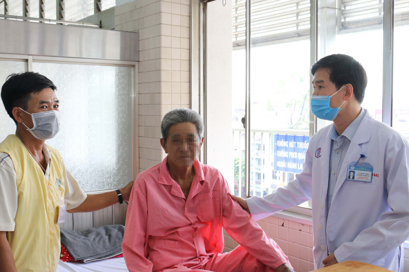 Lần đầu tiên thực hiện thành công đại phẫu '3 trong 1' cứu sống bệnh nhân ung thư ảnh 1