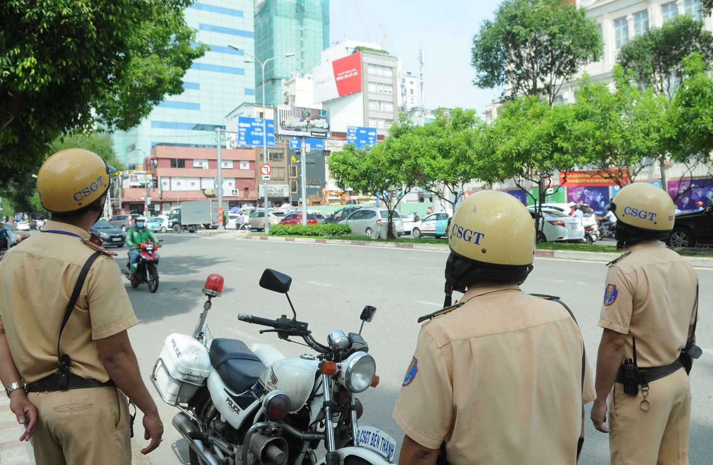 Từ 15/5, CSGT dừng xe kiểm tra không cần chỉ ra lỗi vi phạm ban đầu ảnh 1