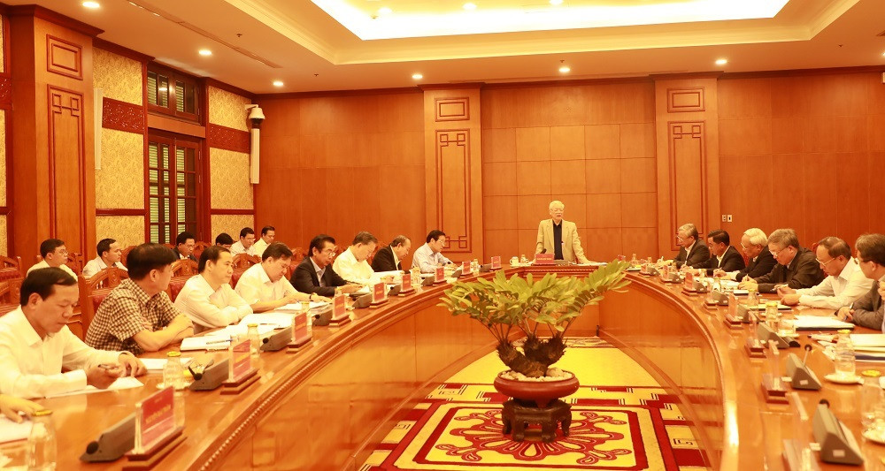 Kỷ luật 8 cán bộ thuộc diện Trung ương quản lý ảnh 2