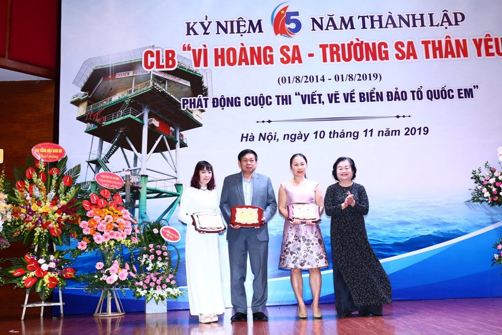 Kết nối những trái tim để gìn giữ chủ quyền biển đảo Tổ quốc ảnh 1