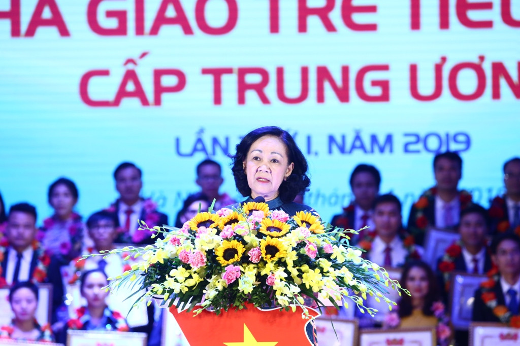 Vinh danh những nhà giáo trẻ tận tâm, cống hiến vì giáo dục ảnh 1