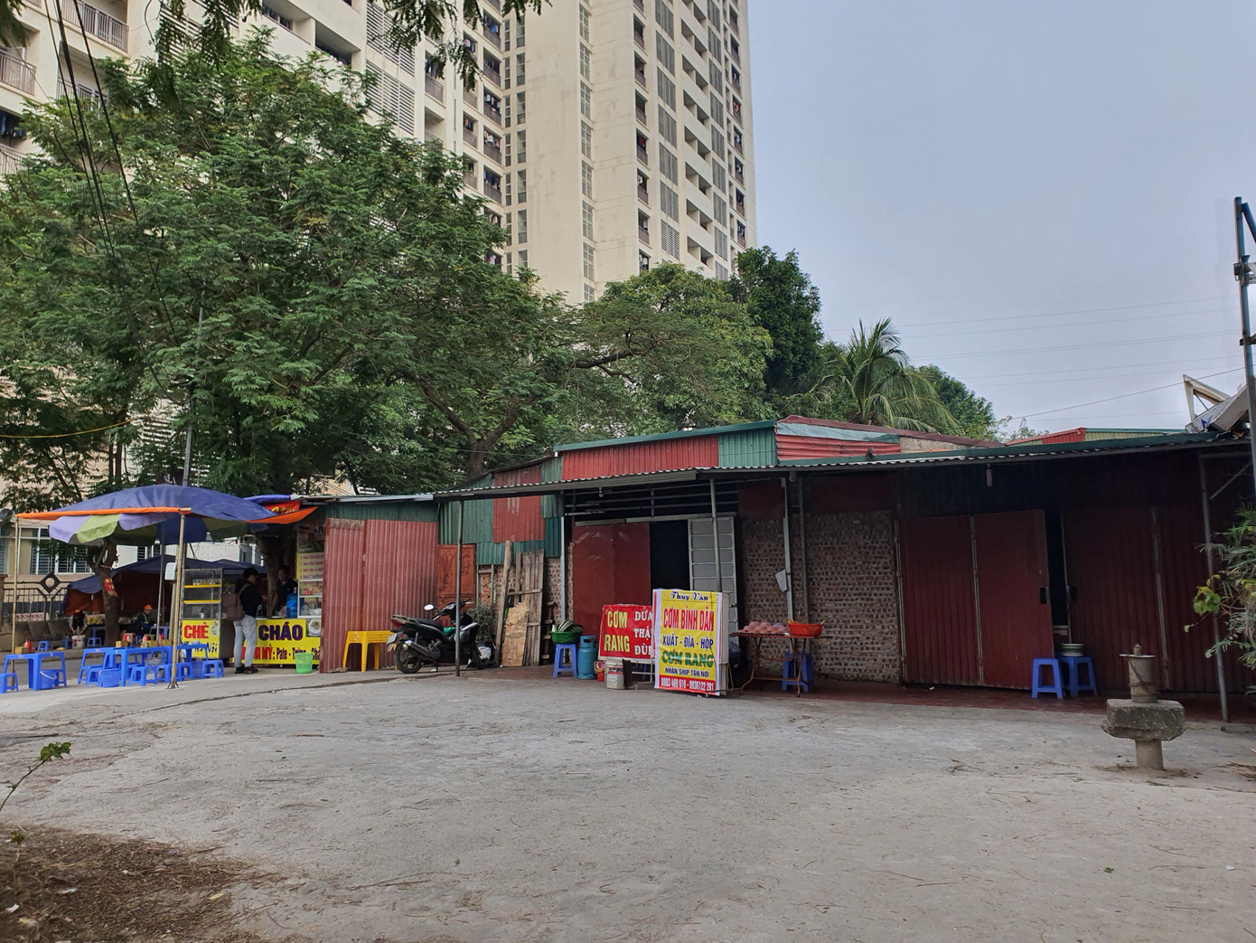 Cám cảnh ký túc xá nghìn tỷ trở thành khu ổ chuột khổng lồ ảnh 8