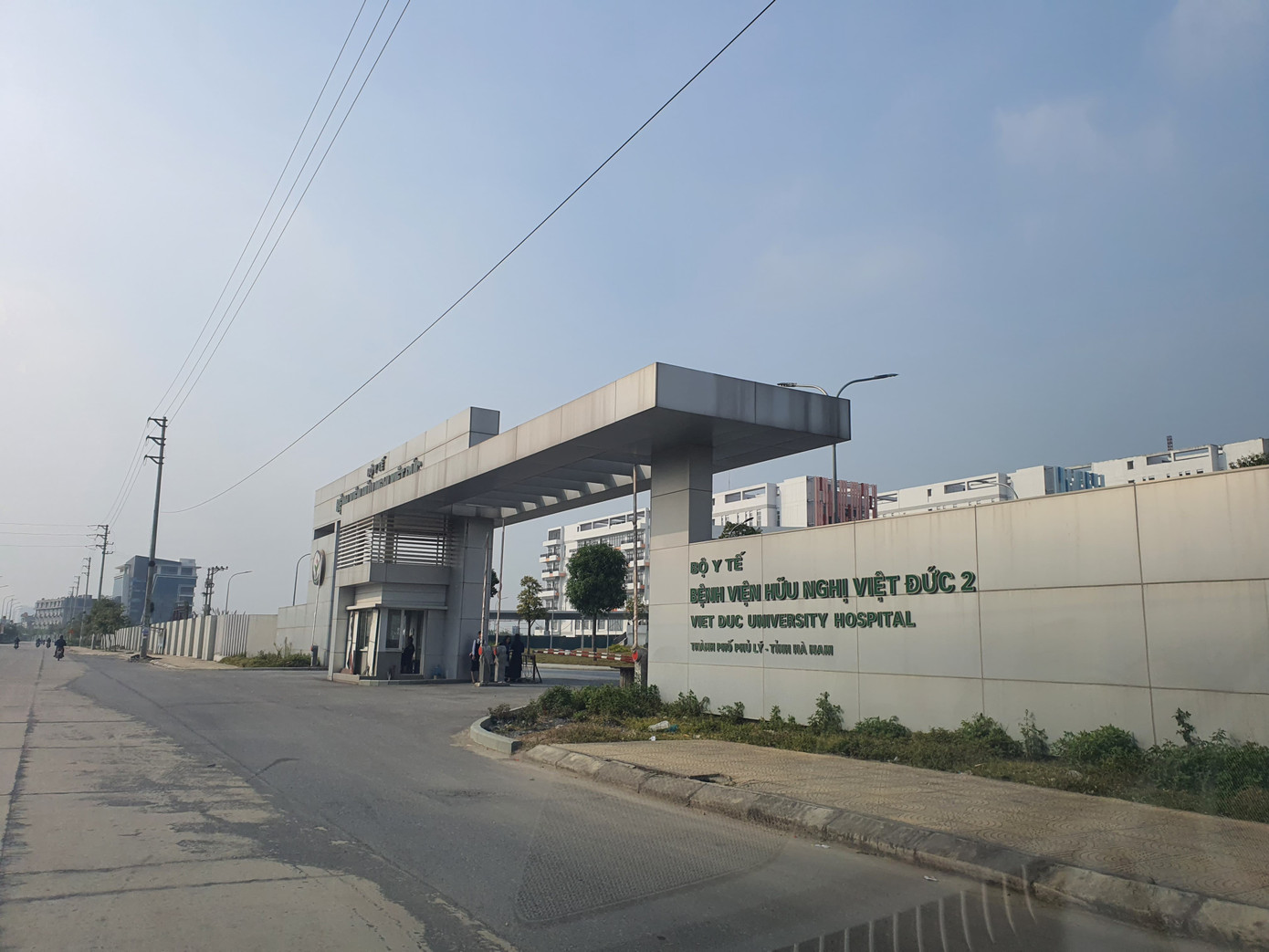 Nhân lực sẵn sàng, sao bệnh viện Bạch Mai, Việt Đức cơ sở 2 vẫn 'ngủ đông'? ảnh 1