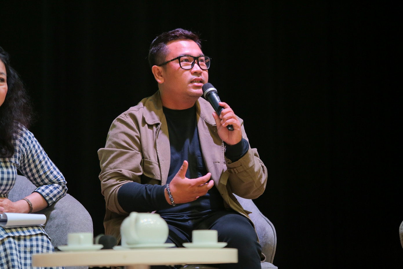 Người trẻ làm phim phải bay cao như đại bàng, đừng lượn như se sẻ ảnh 2