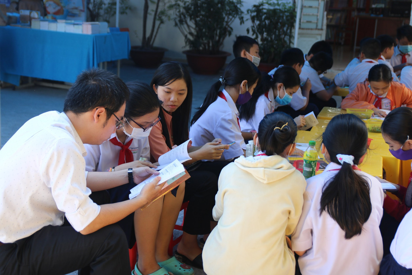 Ngày hội Văn hóa đọc cấp trường: Khơi dậy tình yêu sách cho giới trẻ ảnh 2