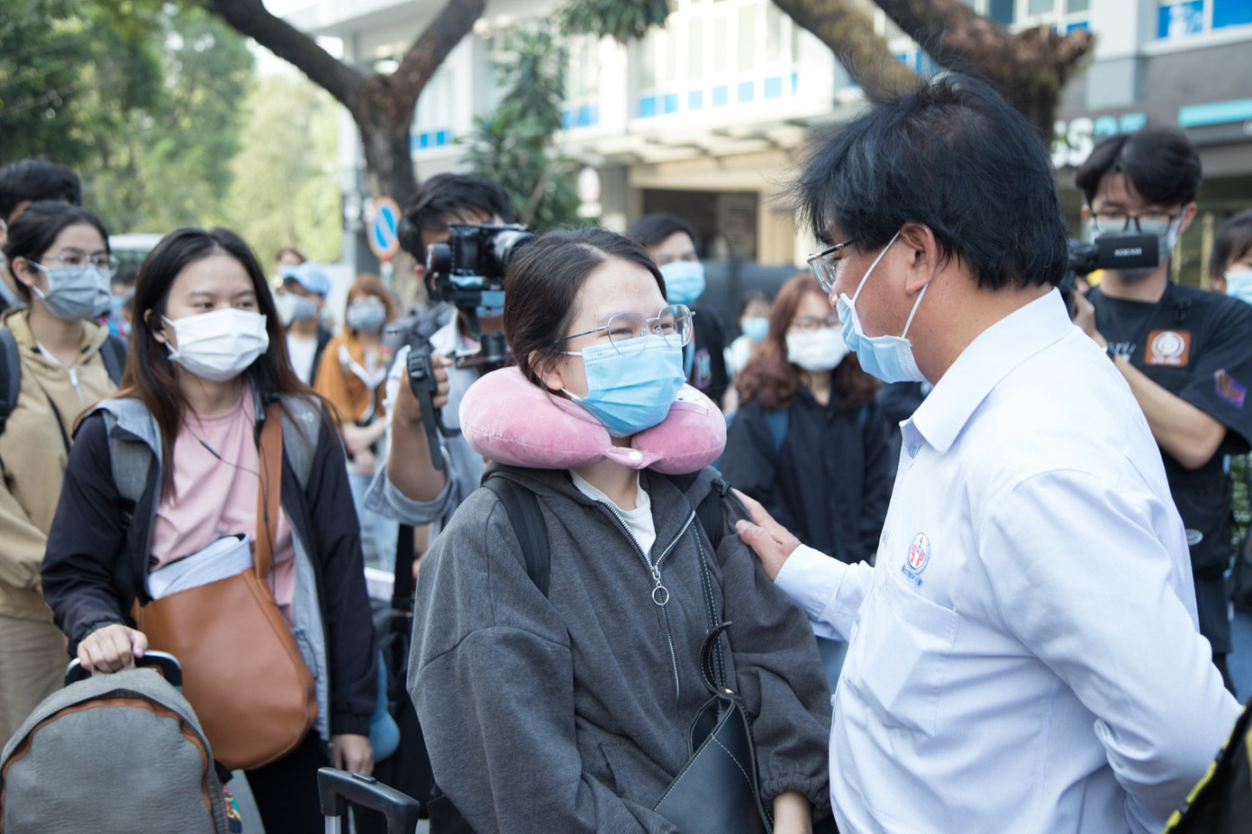 Mỗi sinh viên không về Tết được “lì xì” 1 triệu đồng ảnh 1