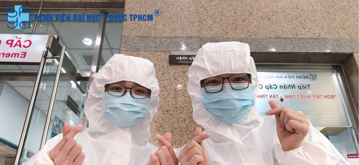Rung động những bức ảnh y bác sĩ bệnh viện mùa COVID-19 tự chụp cho nhau ảnh 5